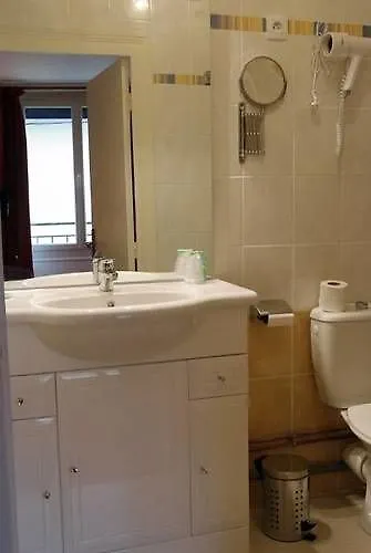 Hotel Le Renaissance Aurillac Francja