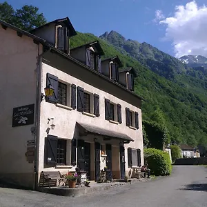 https://auberge-les-myrtilles-couflens.midi-pyreneeshotels.com