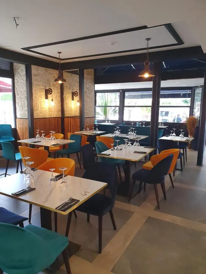 Le Renaissance Hotel Aurillac
