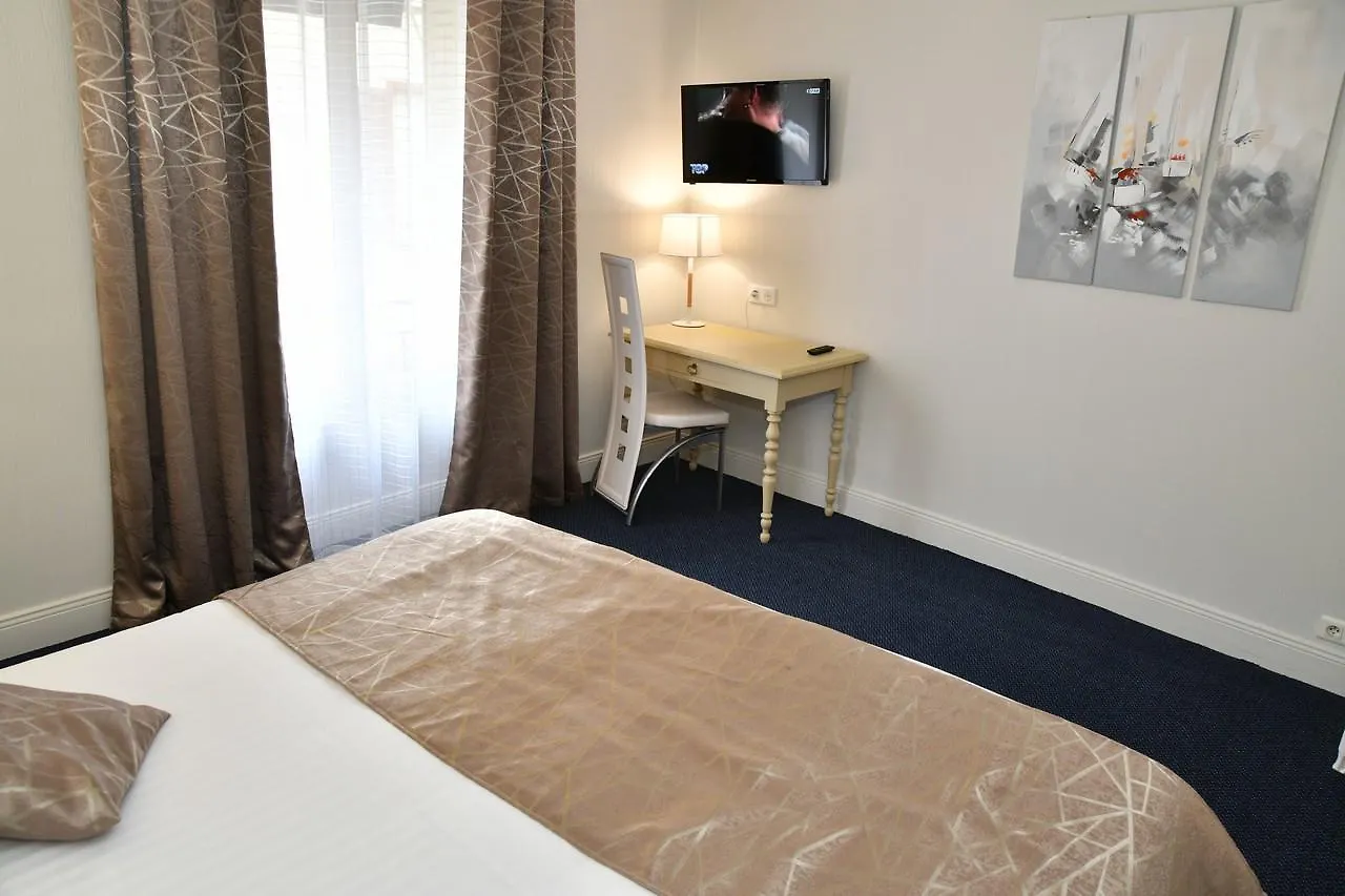 Le Renaissance Hotel Aurillac 3*,